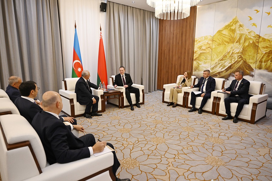 Azərbaycanla Belarus baş nazirləri danışıqlar apardılar