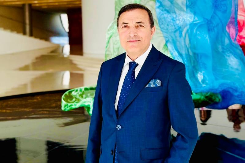 Oxuyur Mənsum İbrahimov! 