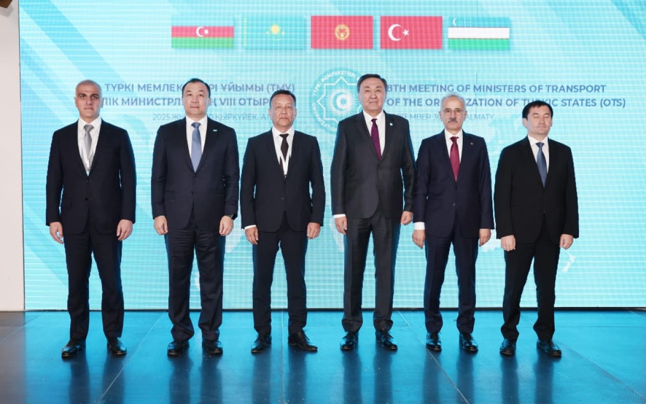 Nümayəndələrimiz “Yeni İpək Yolu” forumunda iştirak edib - FOTOLAR