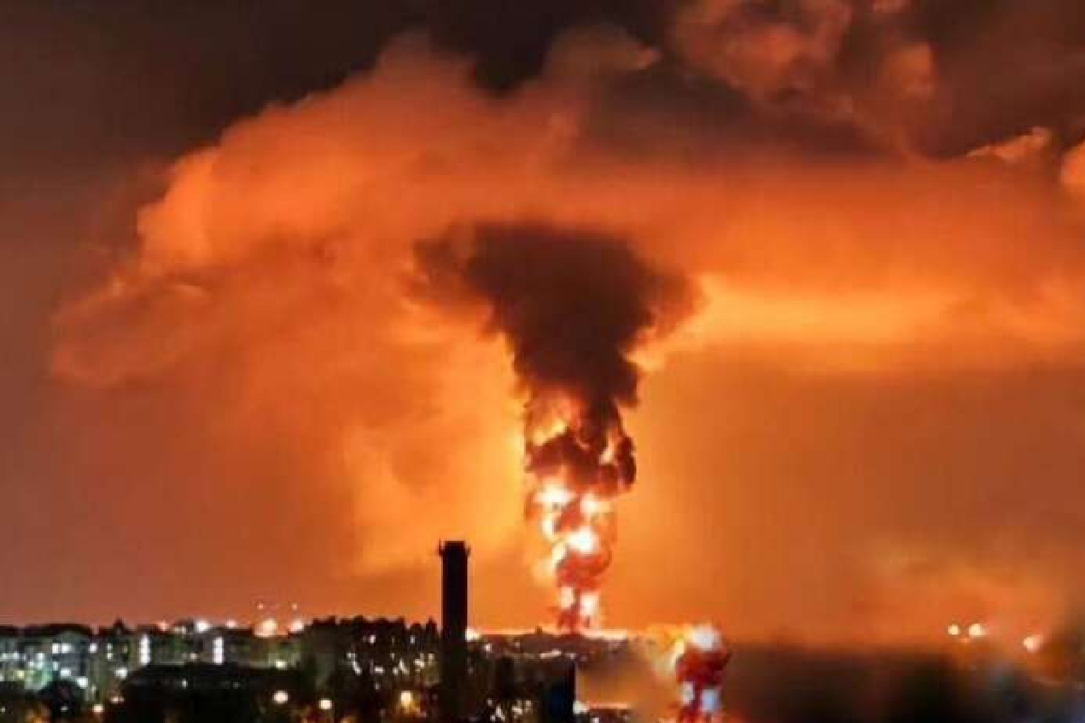 Ukrayna Krımın ən iri neft bazasını bombaladı - VİDEO