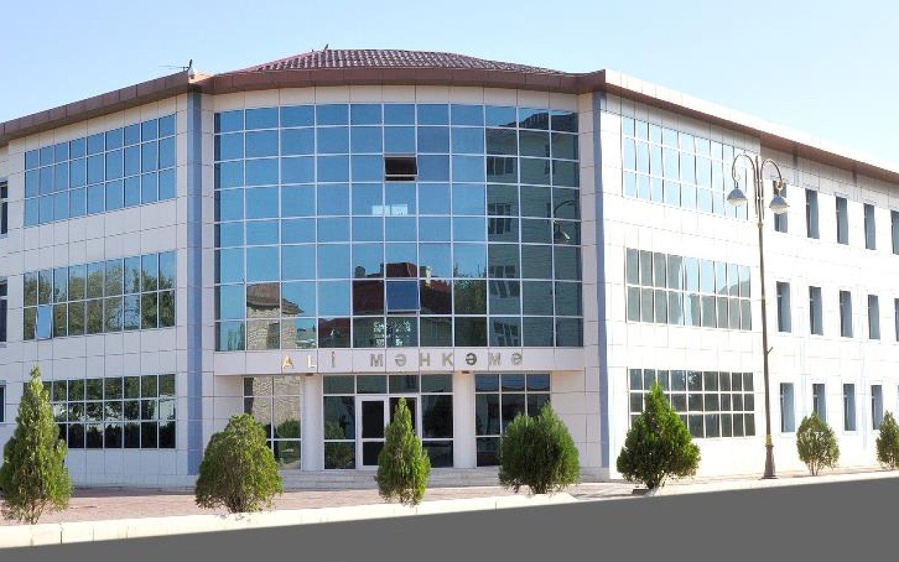 Naxçıvan Ali Məhkəməsinin bir qrup şəxsi təltif edildi - SİYAHI