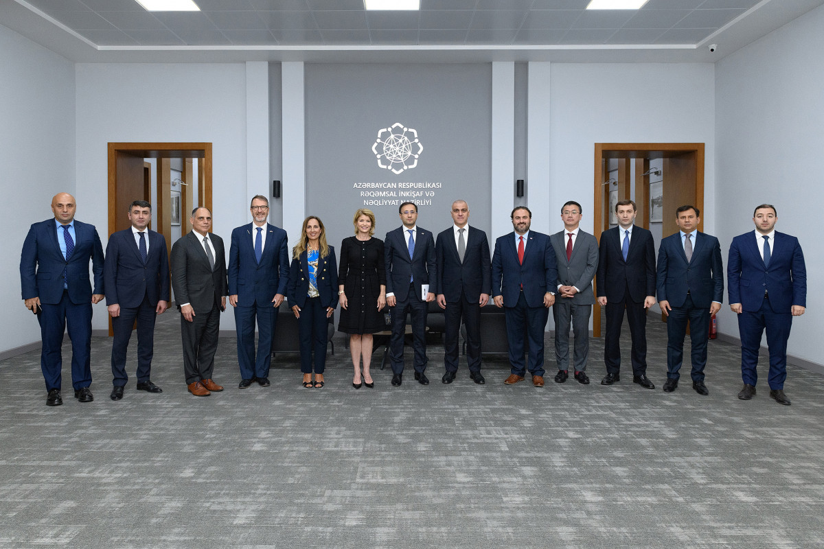 RİNN-də “Caspian Policy Center”in nümayəndələri ilə görüş keçirildi