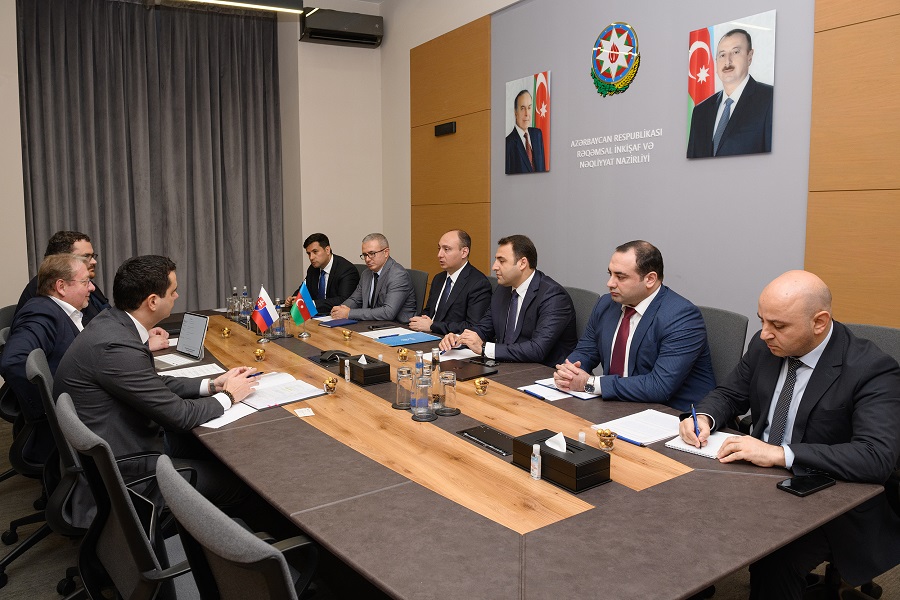Azərbaycanla Slovakiya arasında kibertəhlükəsizlik imkanları müzakirə olundu