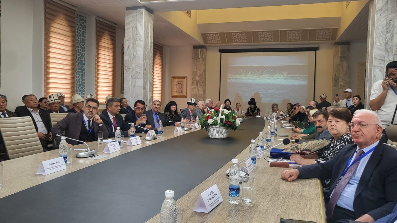 Bişkekdə Alıkul Osmonovun 110 illiyi qeyd edildi - FOTO