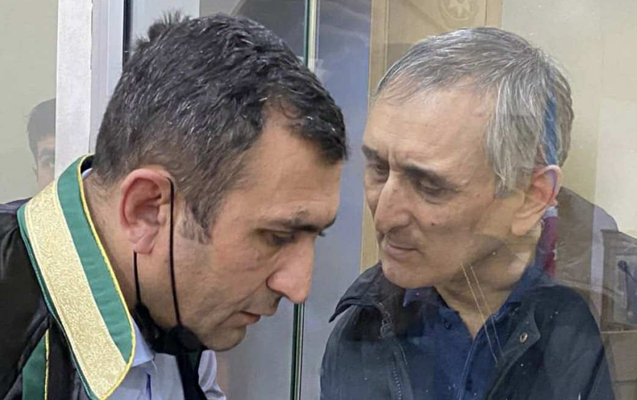Tanınmış vəkilin fəaliyyəti dayandırıldı
