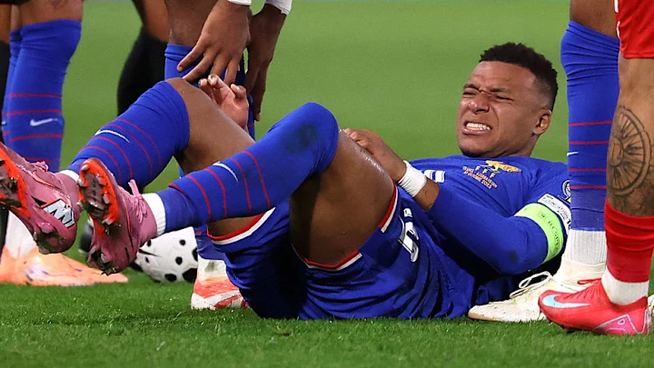 Mbappe Azərbaycanla oyunda yenidən zədələnib