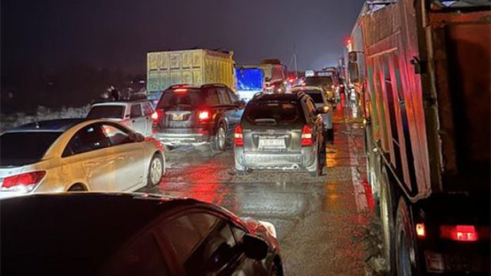 Bakıya gələn yolda ağır tıxac
