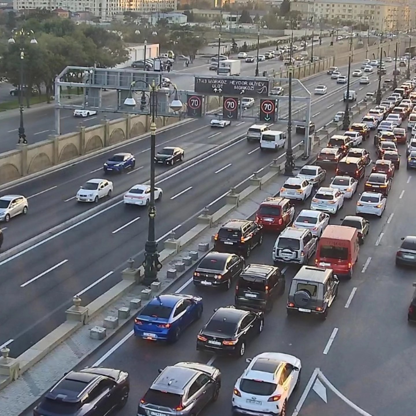 Bakıda tıxac var - SİYAHI