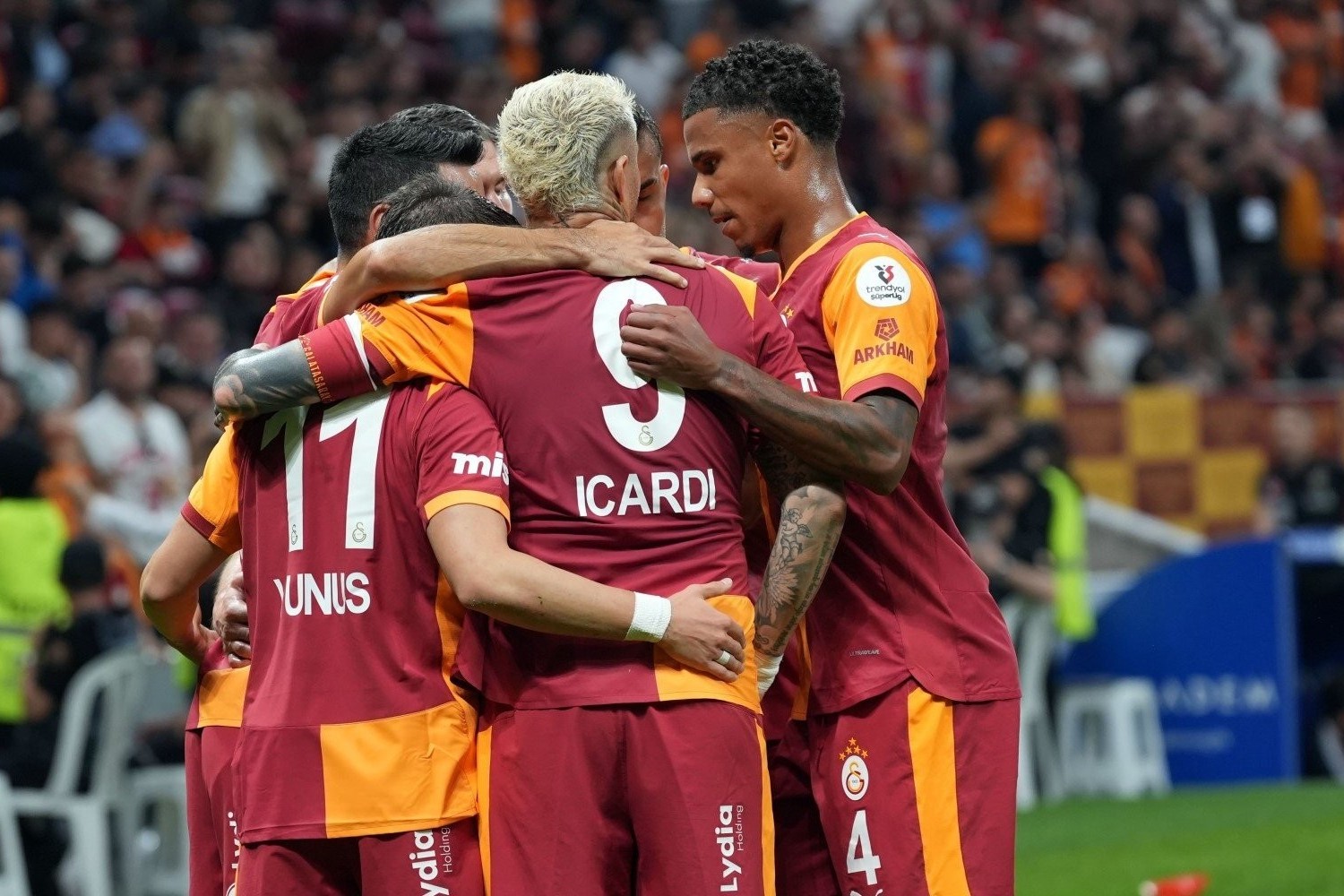 "Qalatasaray" Ermənistandan futbolçu alır
