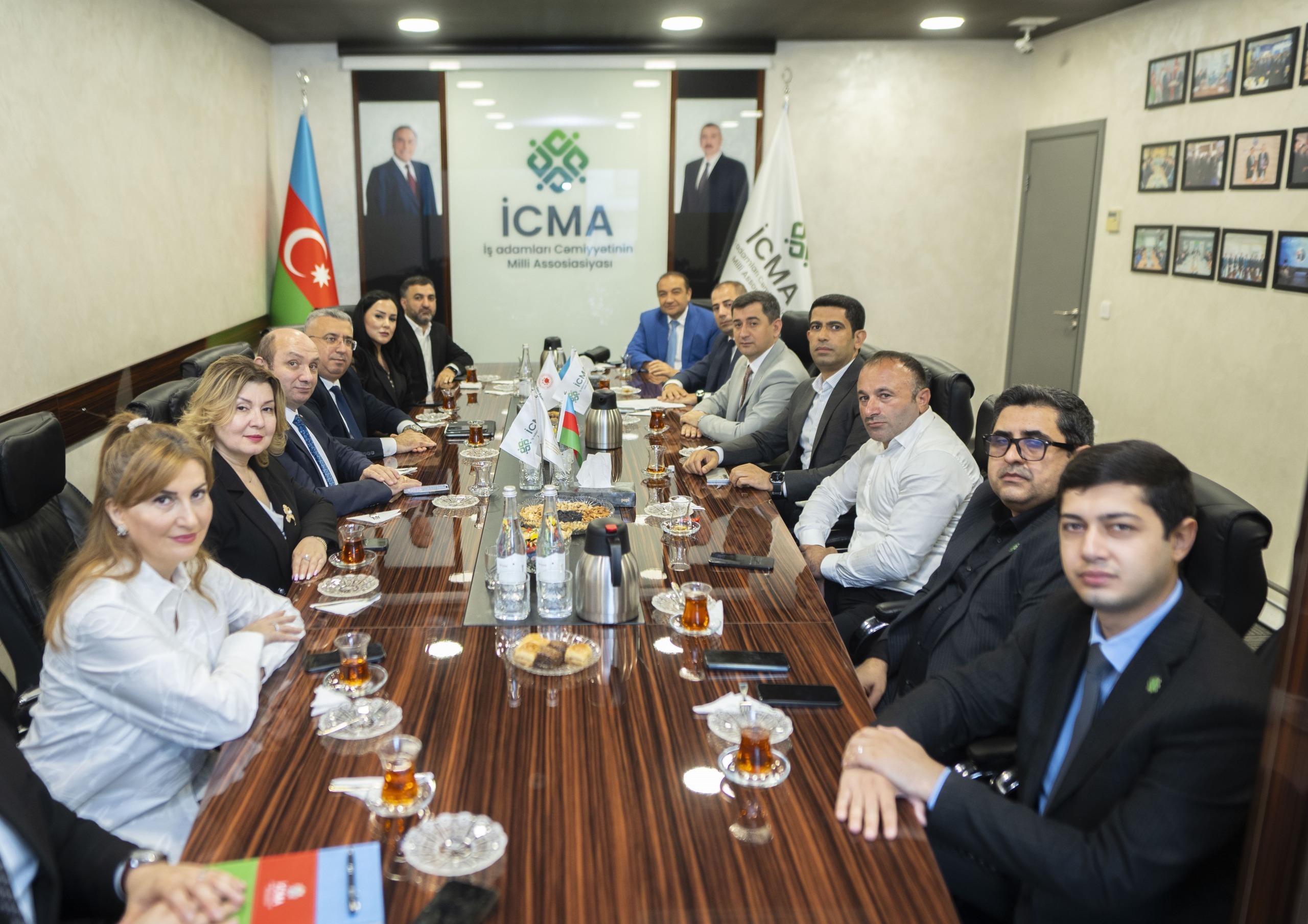 “Bir damla qan, min ümidə can” aksiyasında şirkət rəhbərləri ilə görüş keçirilib