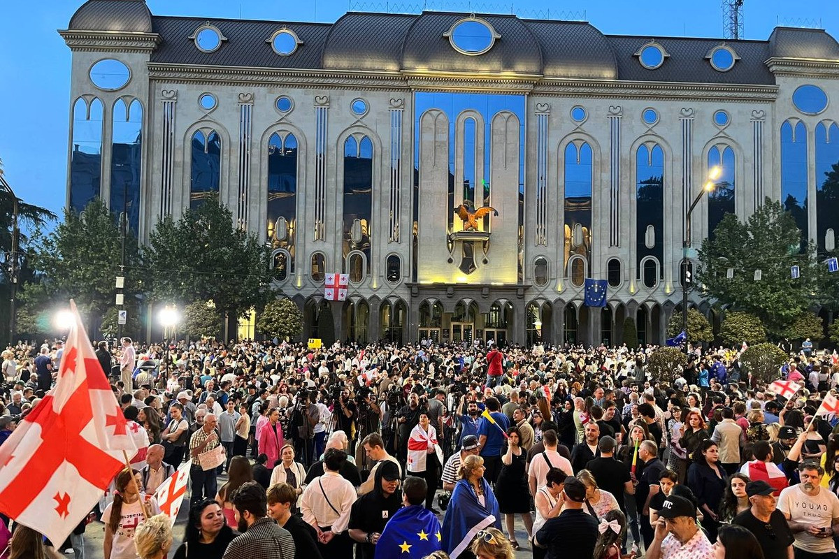 Tbilisidəki son etirazlara görə 14 nəfər saxlanıldı