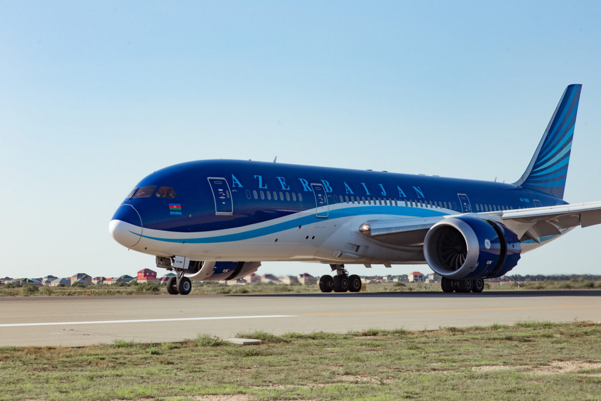 AZAL təyyarəsi Rusiyada məcburi eniş etdi