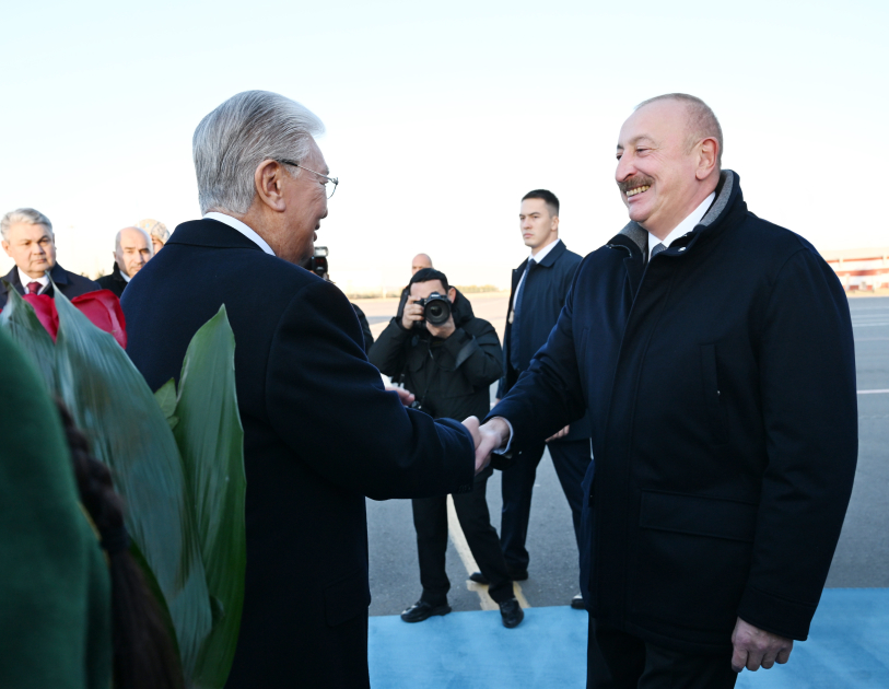 İlham Əliyev Astanada - Tokayev şəxsən qarşıladı - FOTOLAR