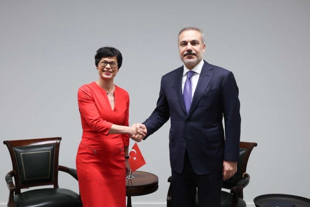 Fidan Avropa komissarı ilə bir arada