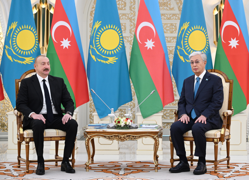 Tokayev Əliyevin ikitərəfli münasibətlərin inkişafına töhfəsindən DANIŞDI