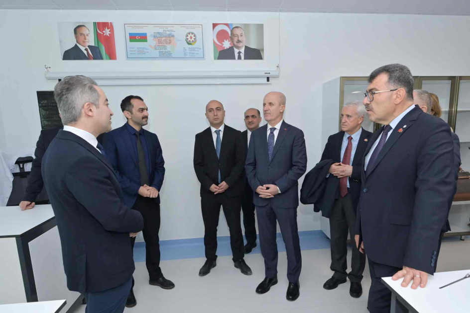 Emin Əmrullayev və Erol Özvar Qarabağ Universitetində - FOTO