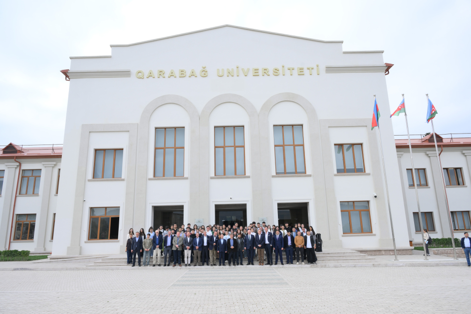 Dünya səyyahları Qarabağ Universitetində