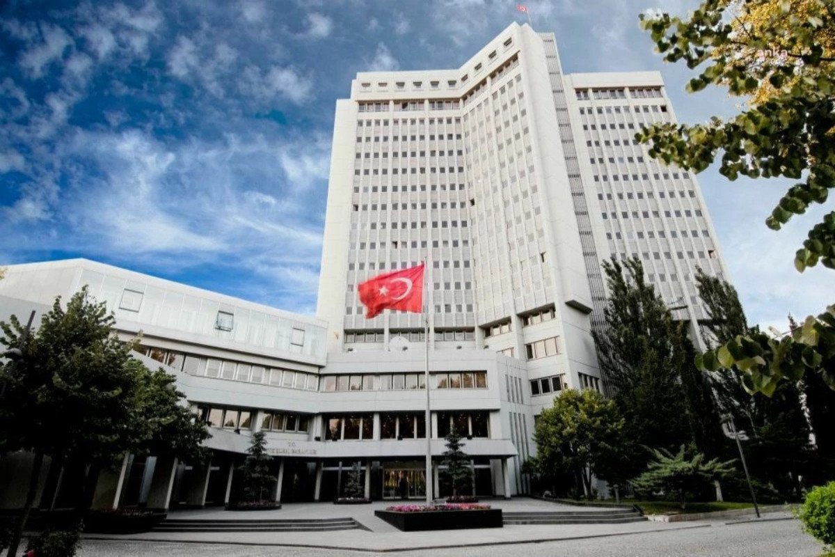 Türkiyə XİN-də “FETÖ yuvası” ifşa olundu: “imam” Almaniyaya qaçdı