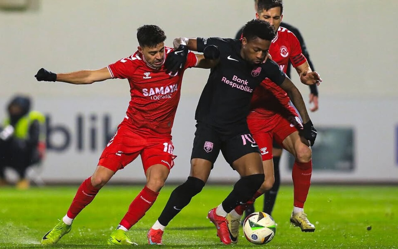 "Sabah"-"Araz-Naxçıvan" oyununda heç-heçə