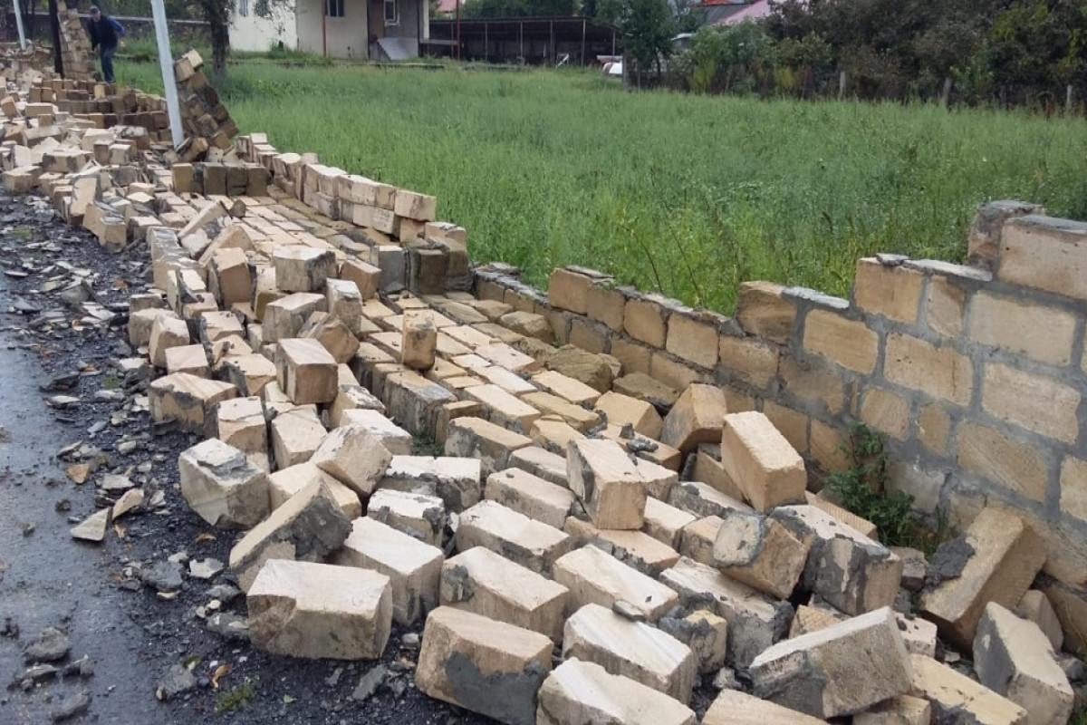 Naxçıvanda hasar uçdu - 1 nəfər uçqun altında qaldı