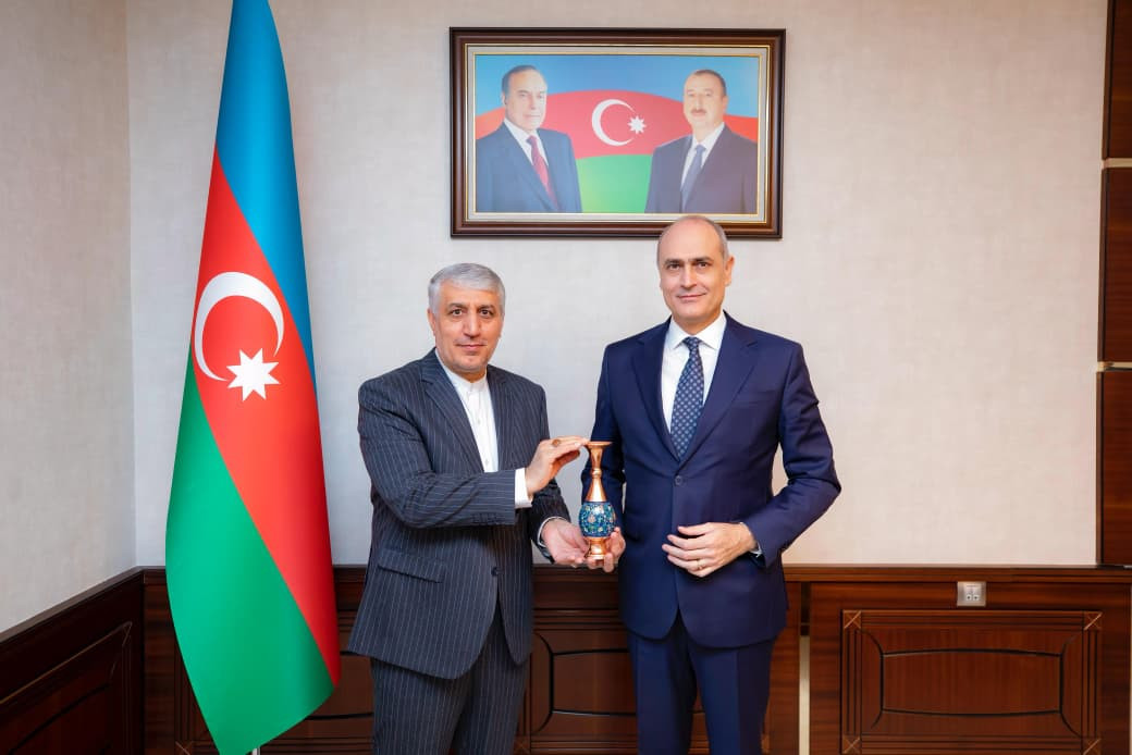 İran səfiri Naxçıvana getdi