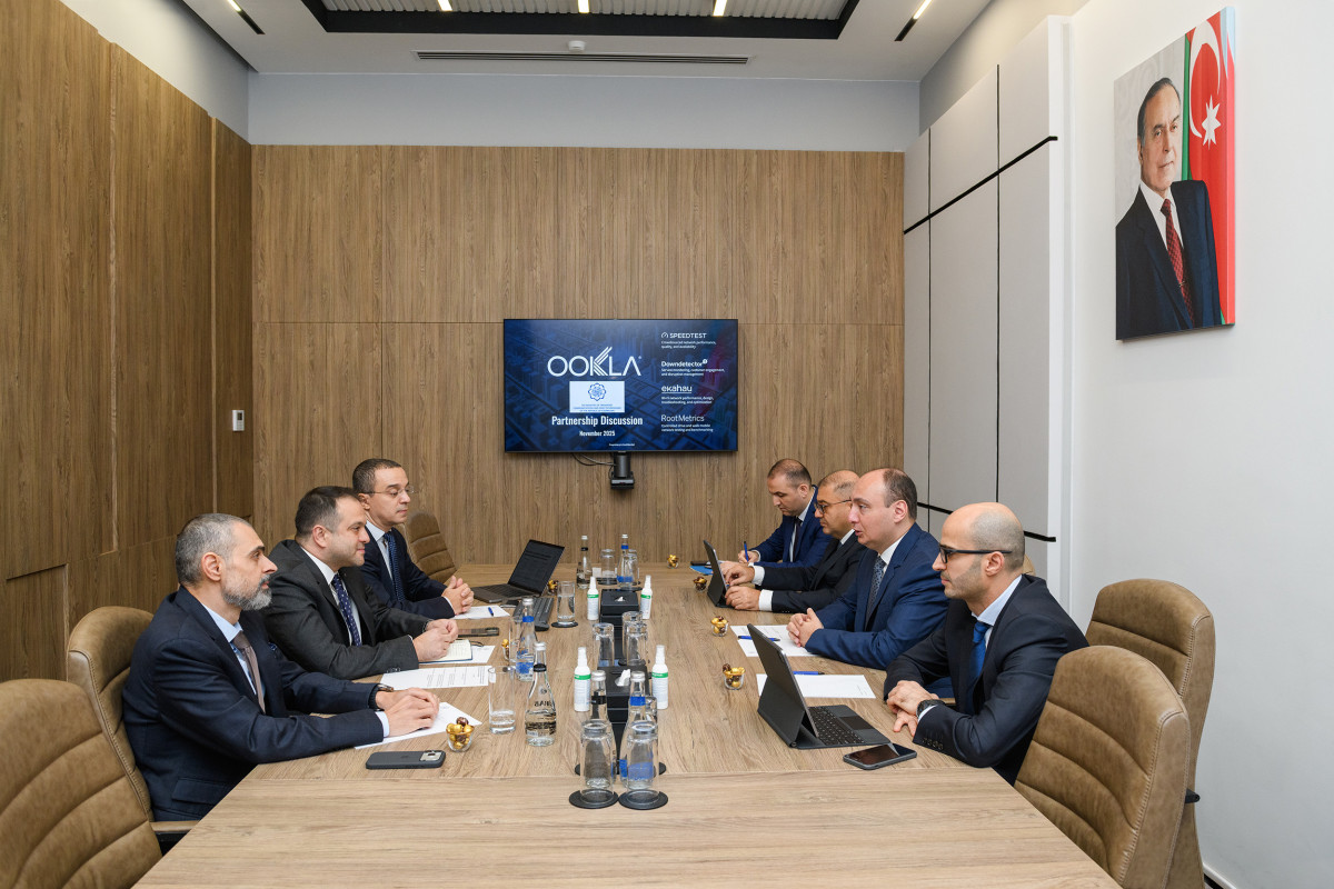 Nazir müavini “Ookla” şirkətinin vitse-prezidenti ilə görüşüb
