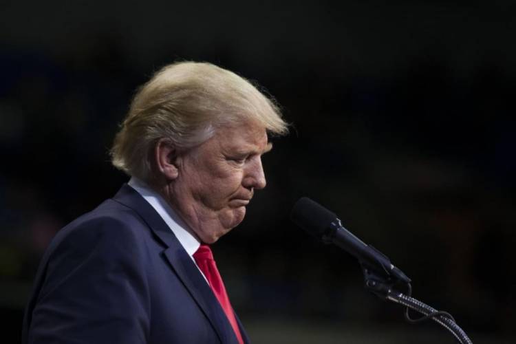 Trampın reytinqi 37%-ə düşdü