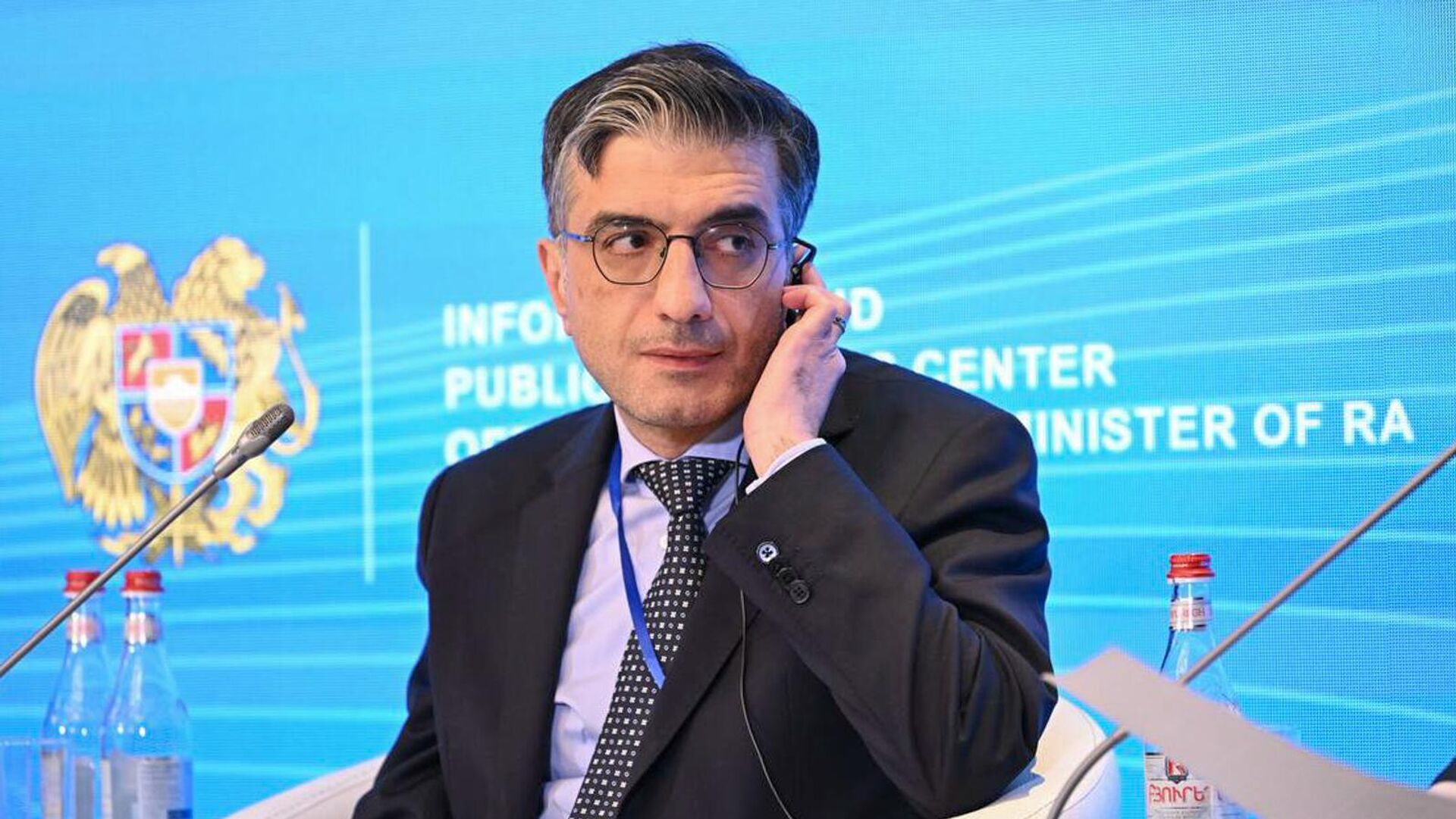 Azərbaycanlı politoloq İrəvanda çıxış etdi: “Sülhlə bağlı realist olmalıyıq”