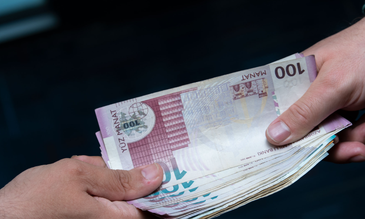Azərbaycanda yaşayış minimumu 300 manat olacaq