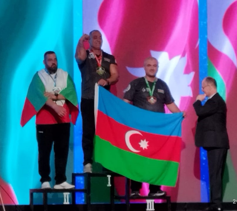 FHN İdman-sağlamlıq klubunda yüksək nəticə göstərmiş əməkdaşla görüş keçirdi