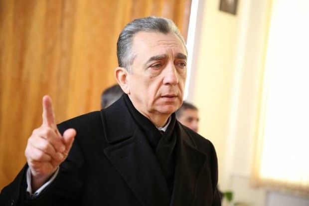 Eldar Əzizovun irad tutduğu məmur İŞDƏN ÇIXARLIDI