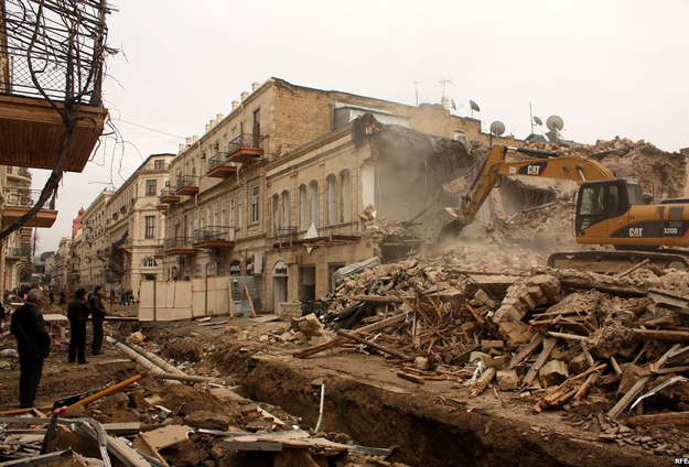 "Sovetski"dən 400-dən çox ailə köçürülüb