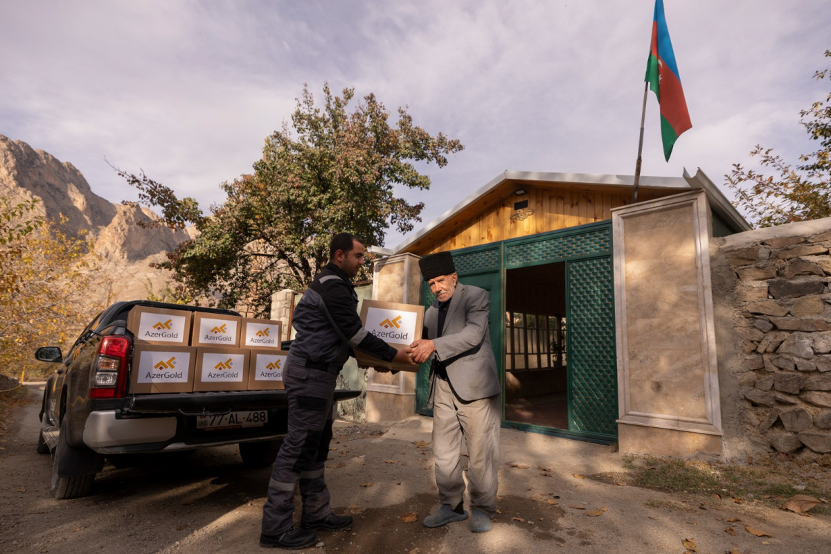 “AzerGold” Naxçıvanda aztəminatlı ailələrə bayram sovqatı təqdim etdi - FOTO