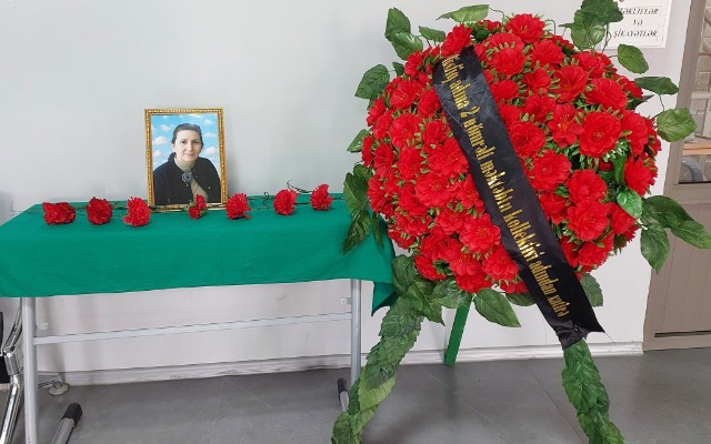 Orta məktəb müəllimi vəfat etdi