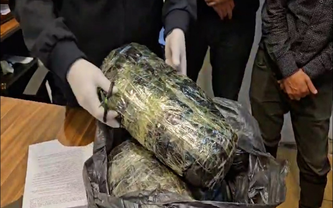 Polis 4,3 kq narkotik aşkarladı