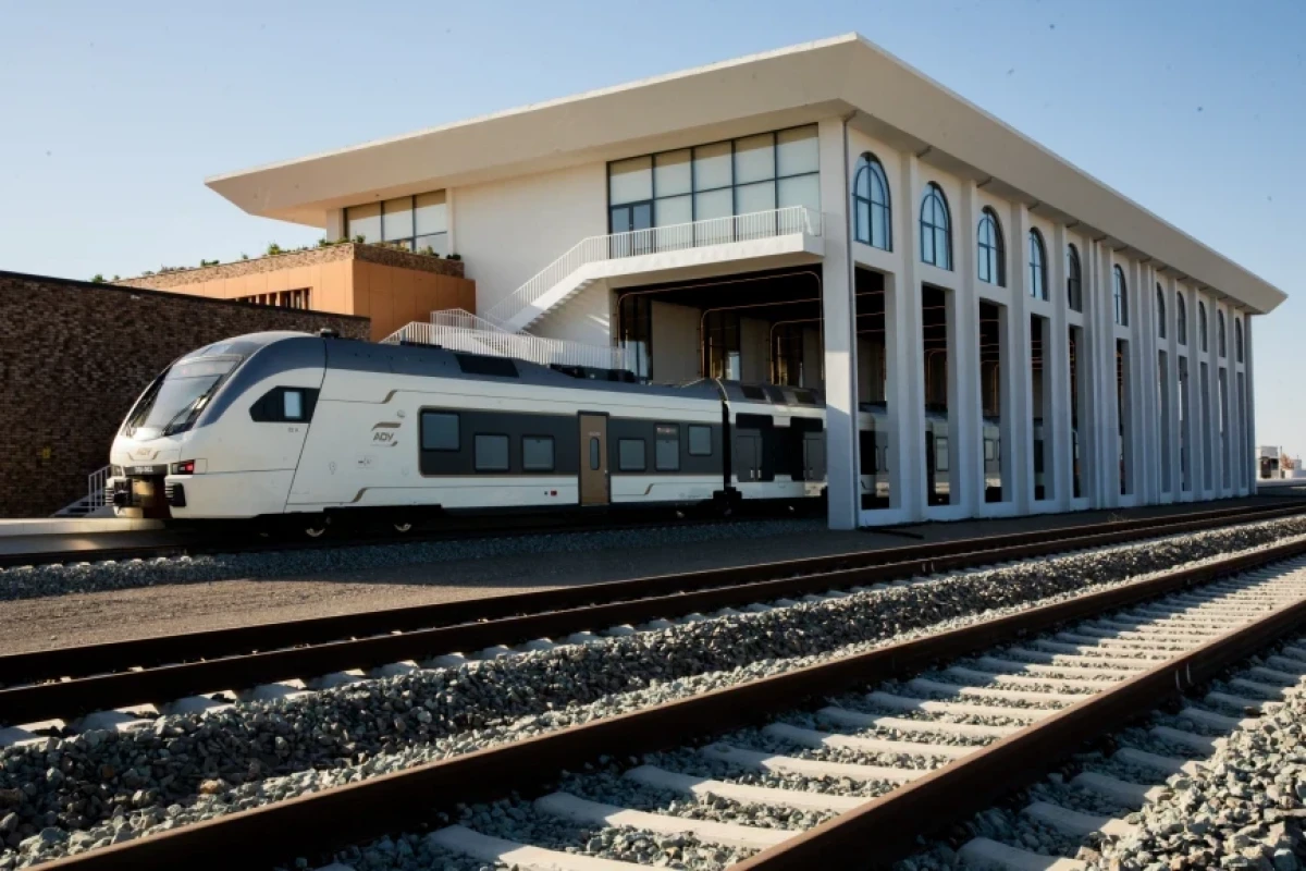 Dəmir yolları bayram günlərində gücləndirilmiş rejimdə işləyəcək