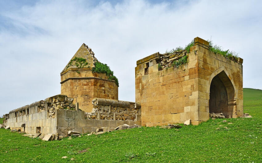 Qarabağda 749 dövlət qeydiyyatında olan abidə var - RƏSMİ