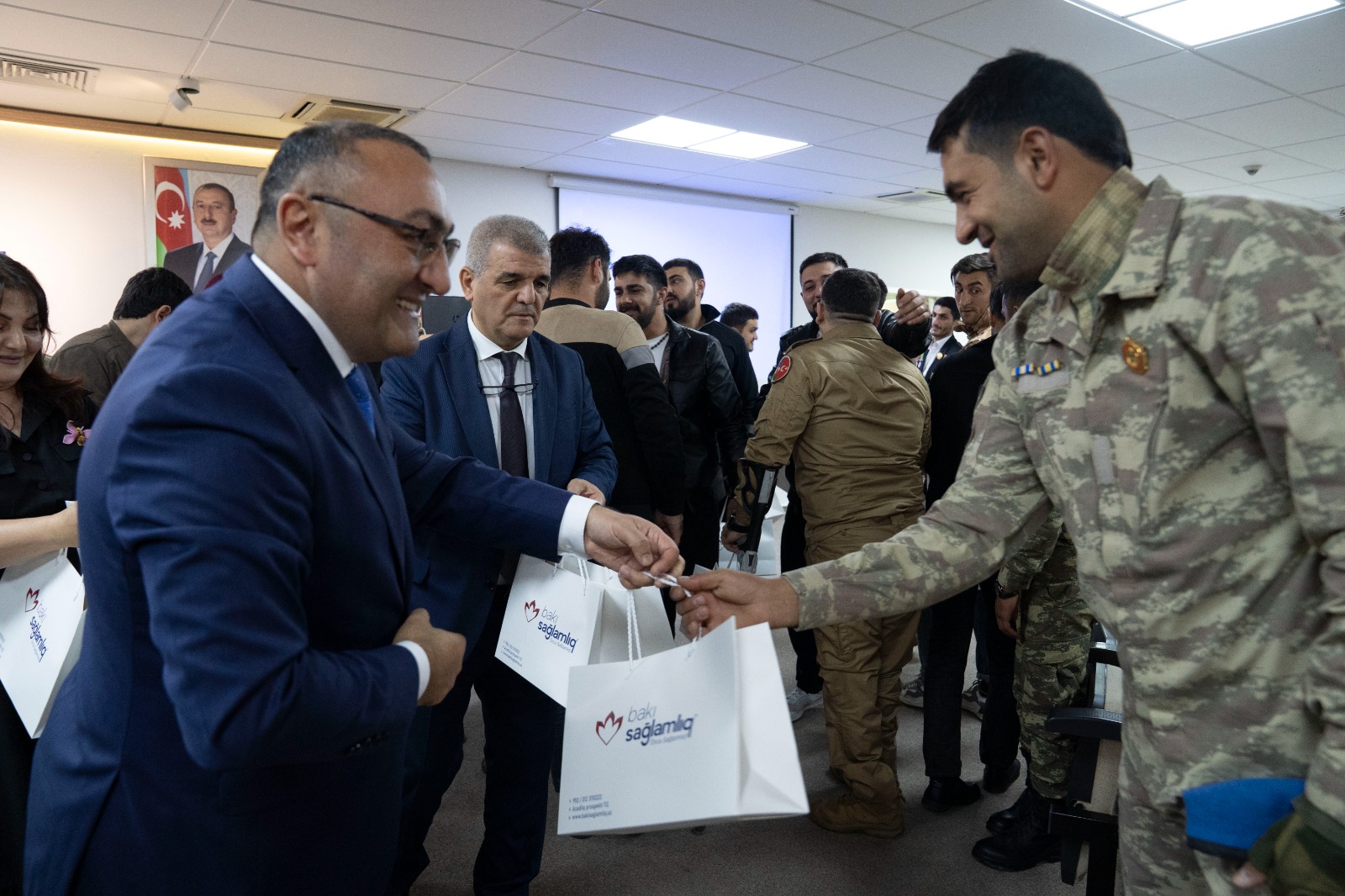 Bakı Sağlamlıq Mərkəzində Zəfər Günü - FOTOLAR