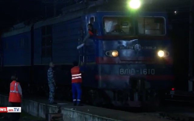 Azerbaycan'dan geçen tren Ermenistan'a ulaştı