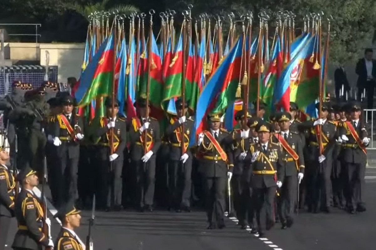 Hərbi parada Kərim Vəliyev komandanlıq edir