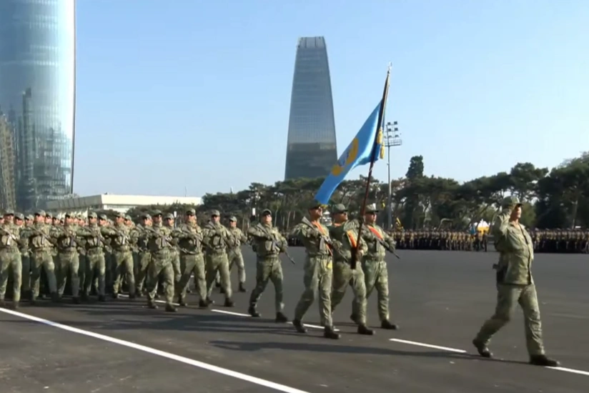 İnsansız Sistem Qoşunlarının heyəti hərbi paradda 