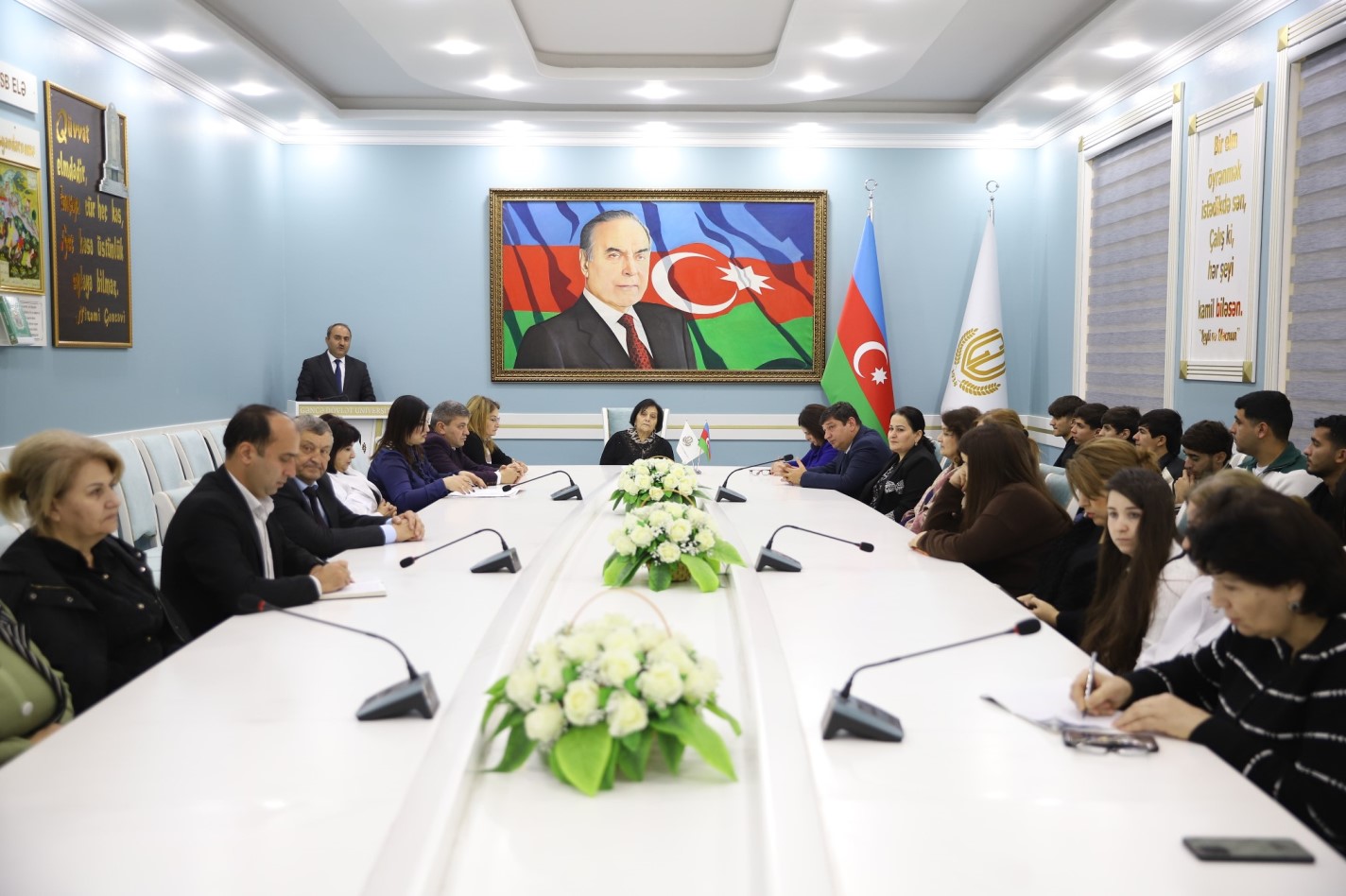 Gəncə Dövlət Universitetində dəyirmi masa - FOTO