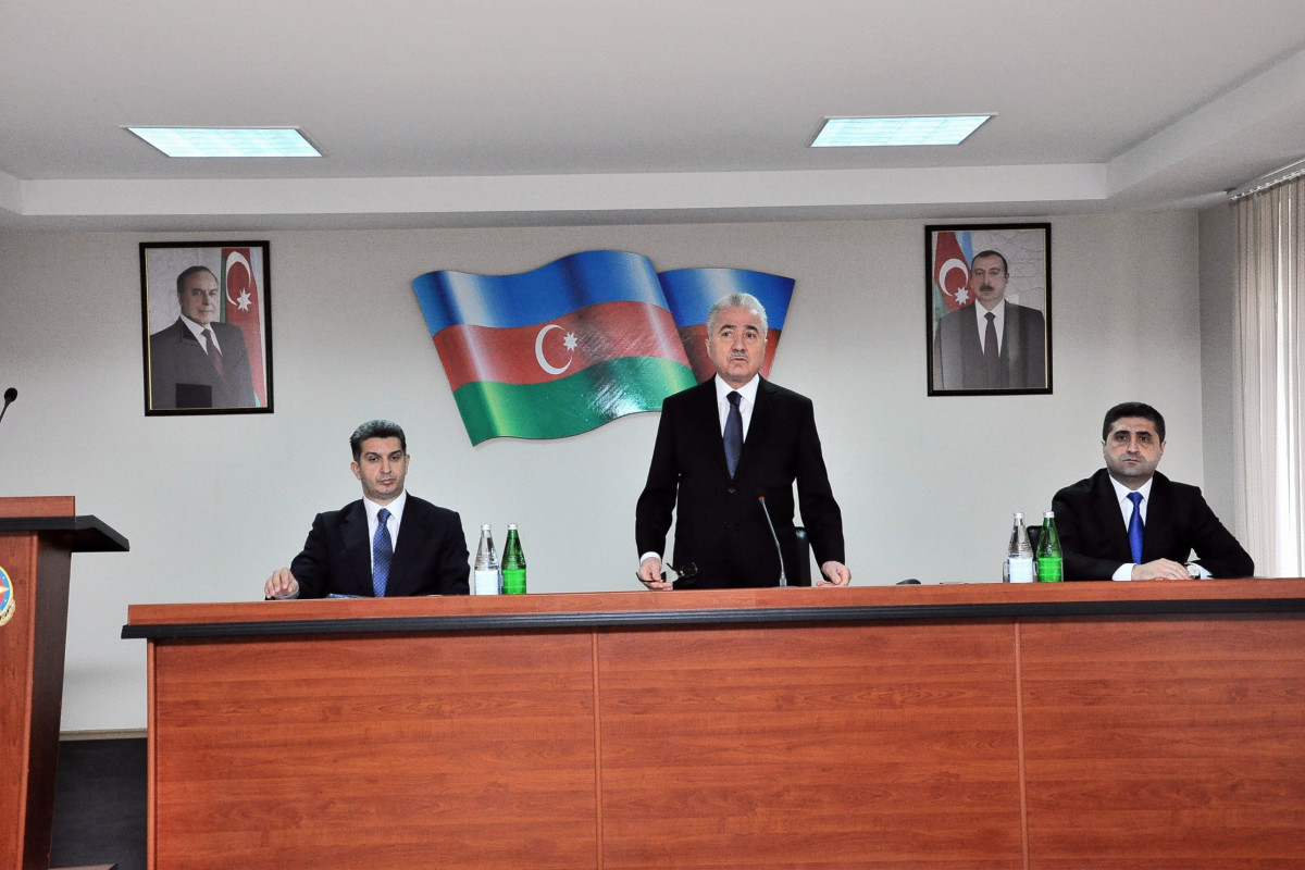 Vüqar Novruzov kollektivə təqdim olundu - FOTO