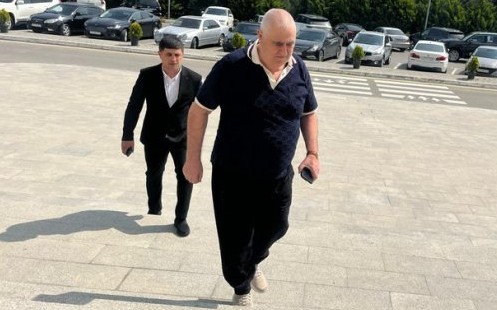 "Sizdən narazıyam, 75 yaşlı kişini yollarda əsir etmisiniz" - "Şərurlu İsfəndiyar"