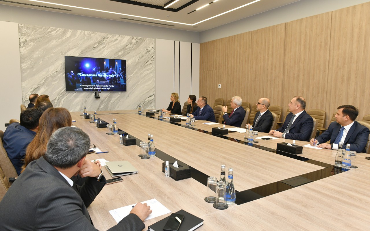 RİNN-də “Konstitusiya və Suverenlik ili”nə həsr olunan tədbir keçirilib - FOTOLAR