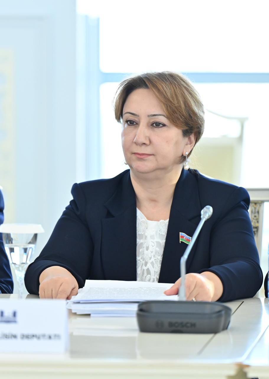 Vəzifədə çalışanlar özlərini kimsədən üstün tutmamalıdır... - DEPUTAT YAZIR