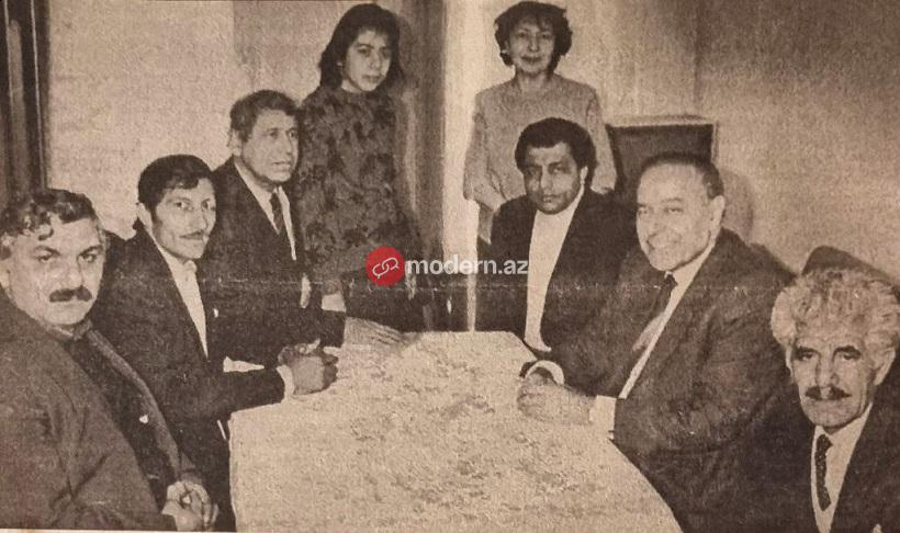 Bir şəklin tarixçəsi: Heydər Əliyev dostları ilə Cəlal Əliyevin evində