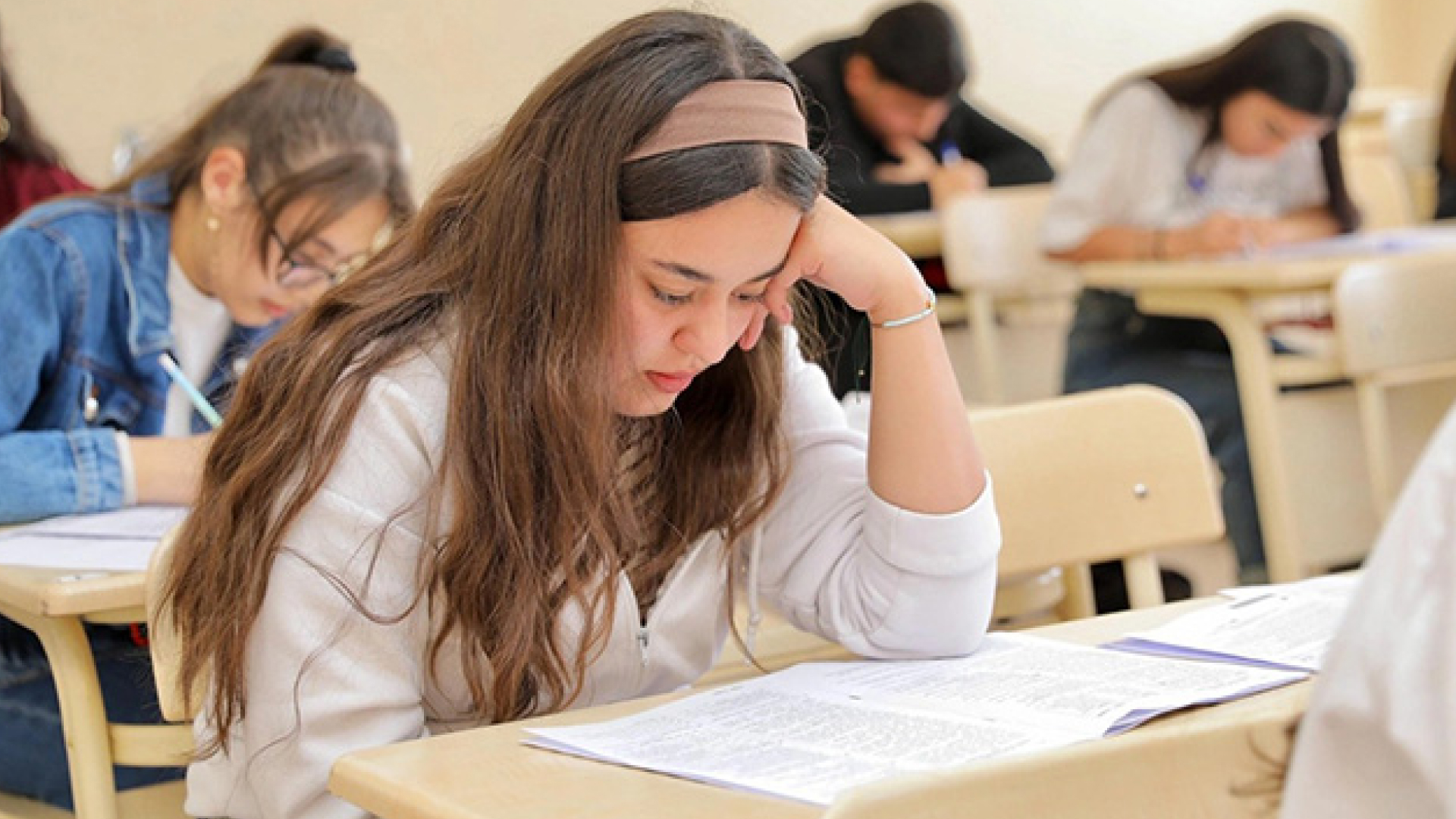 Macarıstanda tələbə olmaq istəyənlər, tələsin, qəbul başladı