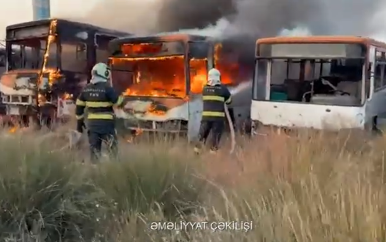 Yararsız avtobuslar külə döndü - GÖRÜNTÜ