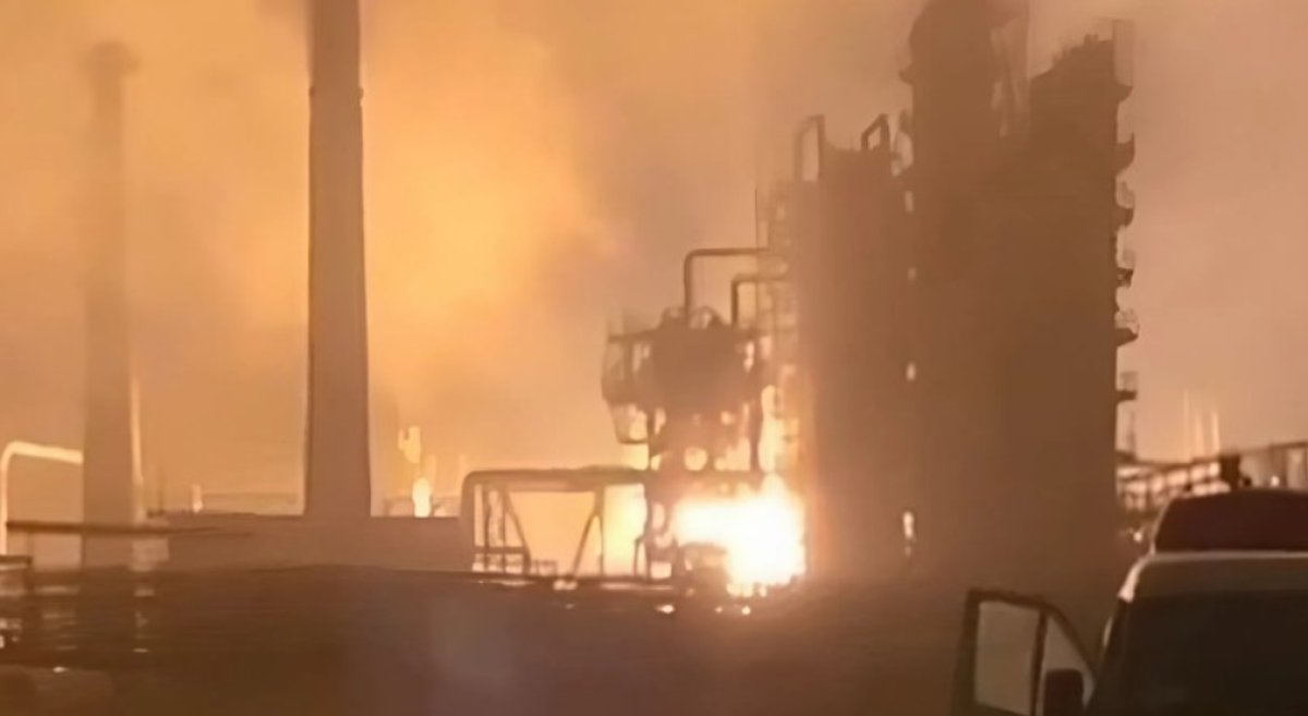 Rusiyanın ən böyük neft zavodu bağlandı  